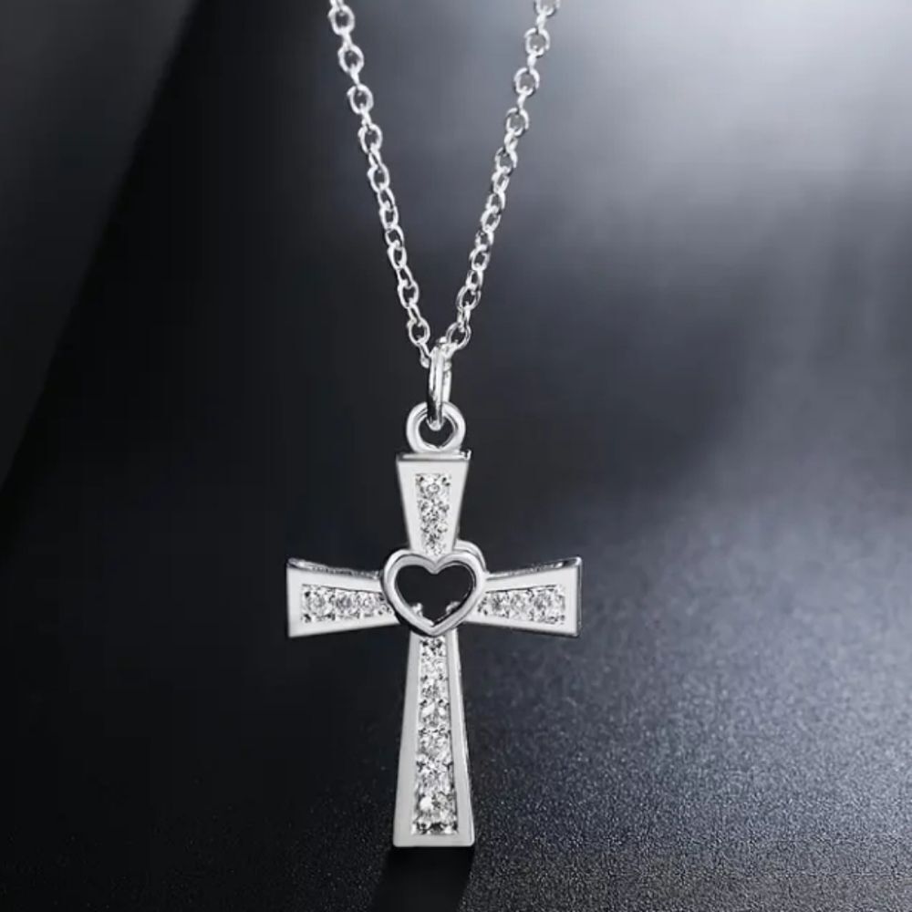 Elegant 925 sterling silver cross pendant necklace